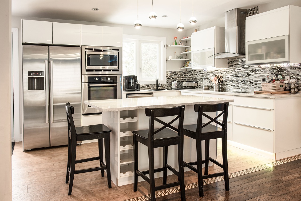 come cambiare colore ad una cucina in legno