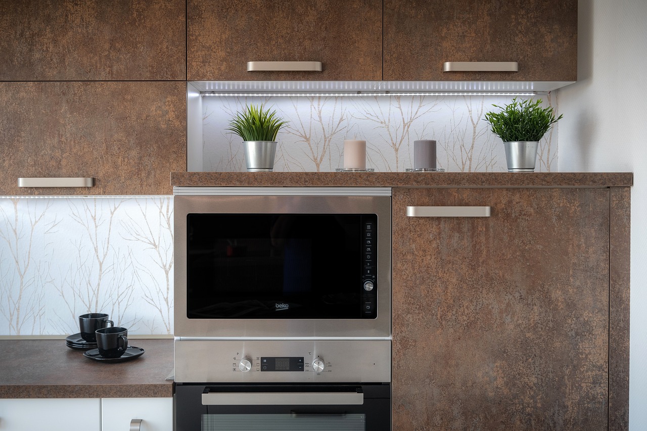 come arredare una cucina quadrata piccola
